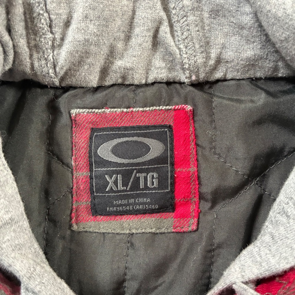 Vintage‎ Oakley Flannel Shirt Jacket XL Red Plaid Hood Quilted Lined Shacket Y2K - Picture 3 of 11